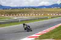 cadwell-no-limits-trackday;cadwell-park;cadwell-park-photographs;cadwell-trackday-photographs;enduro-digital-images;event-digital-images;eventdigitalimages;navarra;no-limits-trackdays;peter-wileman-photography;racing-digital-images;trackday-digital-images;trackday-photos